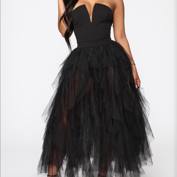 Fashion Nova Dresses & Skirts - Dress worn once. Fashion Nova Dresses & Skirts - Dress worn once.
